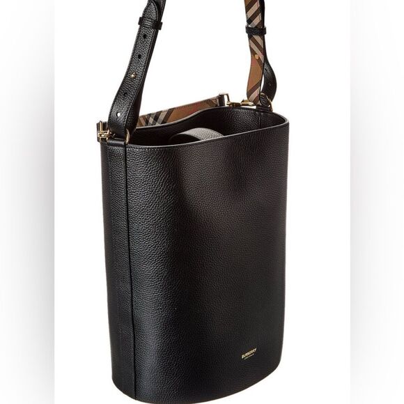 Authentic  Burberry Leather Black Shoulder Bucket Bag - Picture 4 of 15